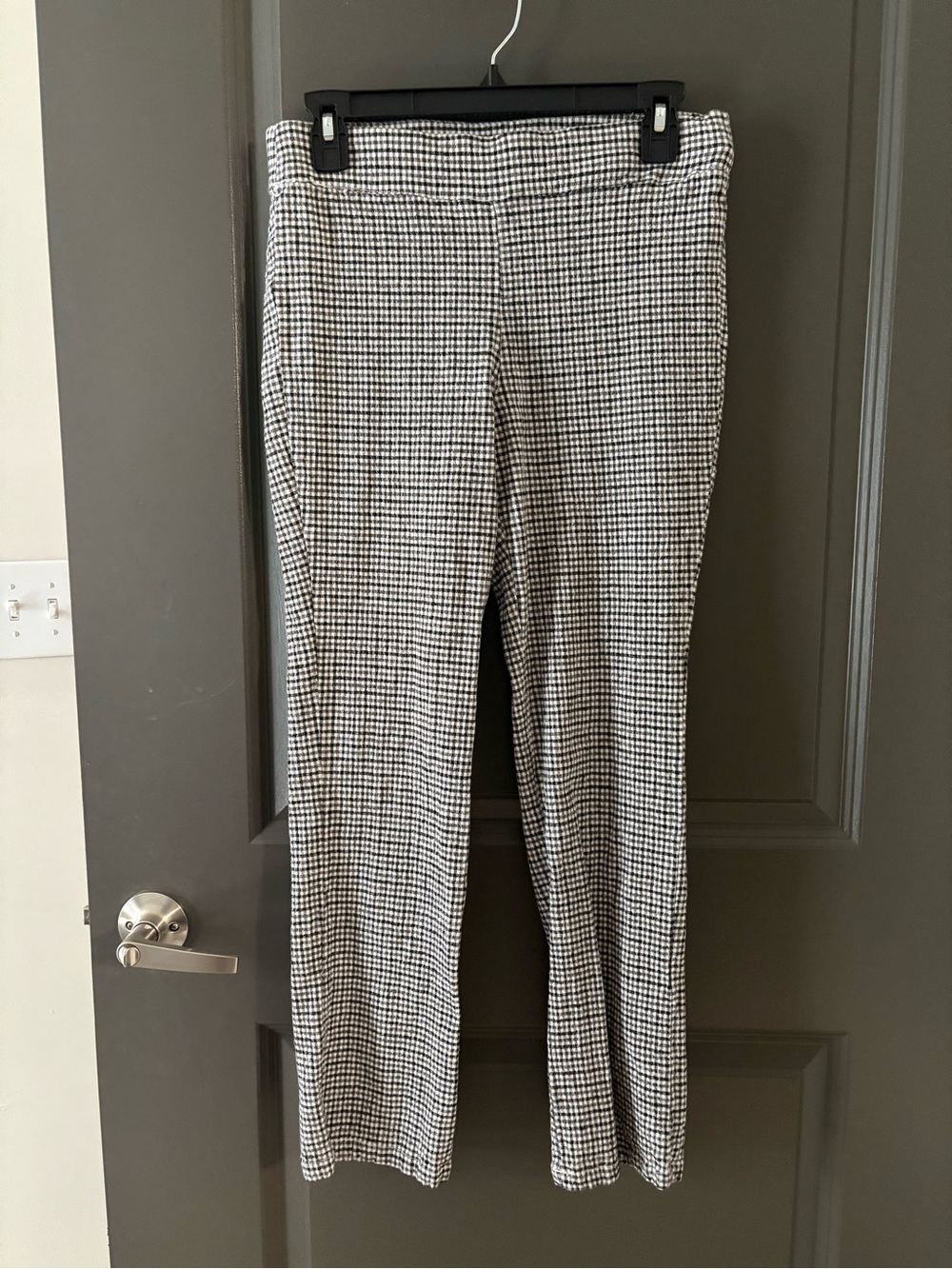 Free People Black & White Houndstooth Cropped Pants - Picture 4 of 7